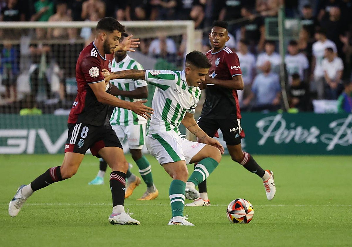 Kuki Zalazar durante el partido ante el Recreativo de Huelva