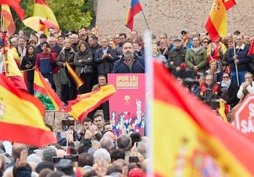 Santiago Abascal da órdenes a sus territorios para que se opongan al reparto de inmigrantes