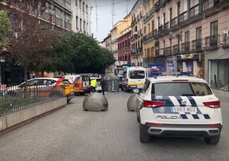 Servicios de emergencia en el lugar del accidente.