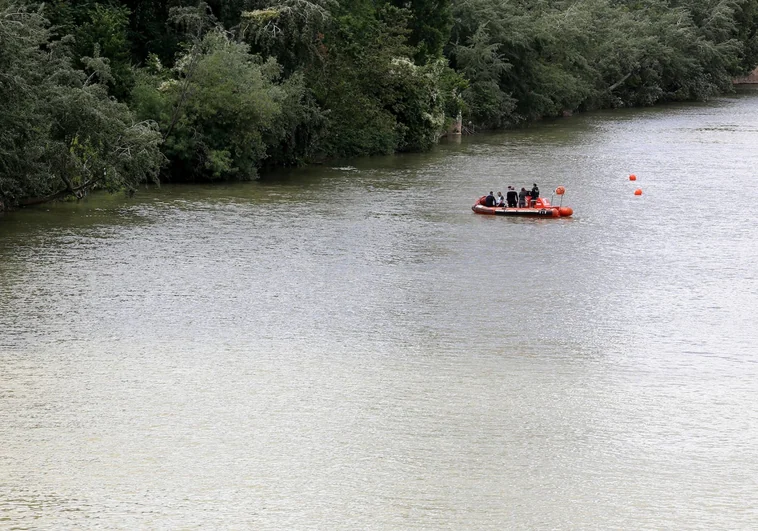 Búsqueda en el río Pisuerga, en una imagen de archivo