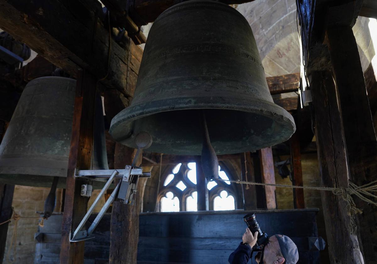 Las campanas de la catedral de Oviedo repican en honor al juramento de la Princesa de Asturias