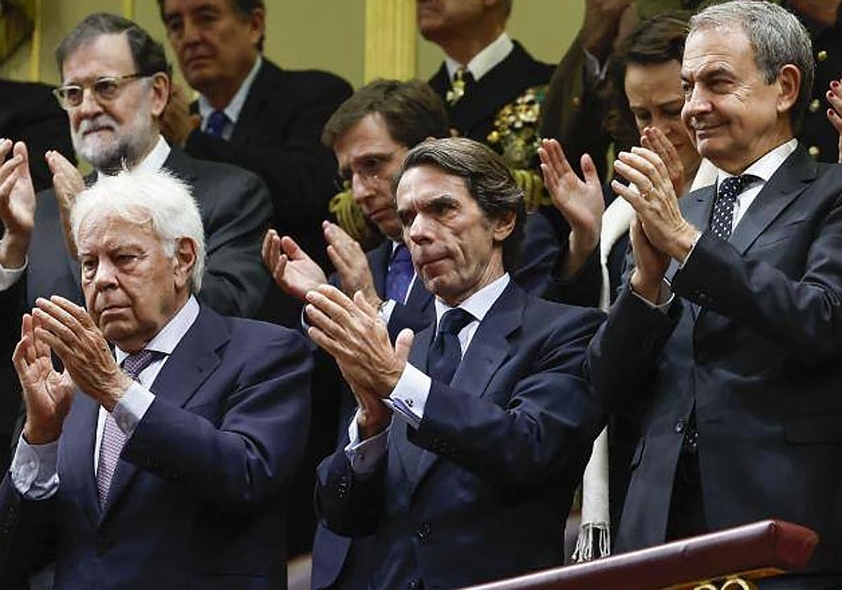 Felipe González junto a José María Aznar y José Luis Rodríguez Zapatero en el Congreso