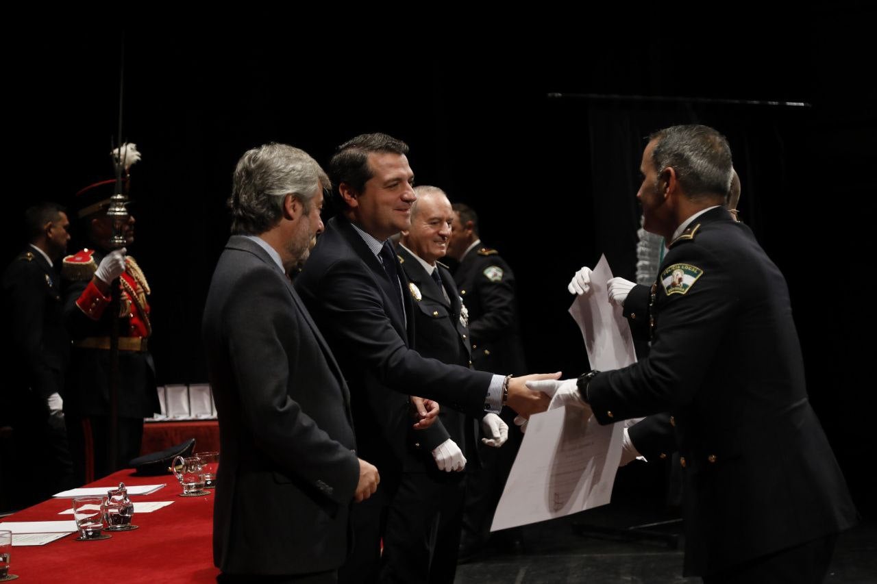 Fotos: La sobria celebración del patrón de la Policía Local de Córdoba