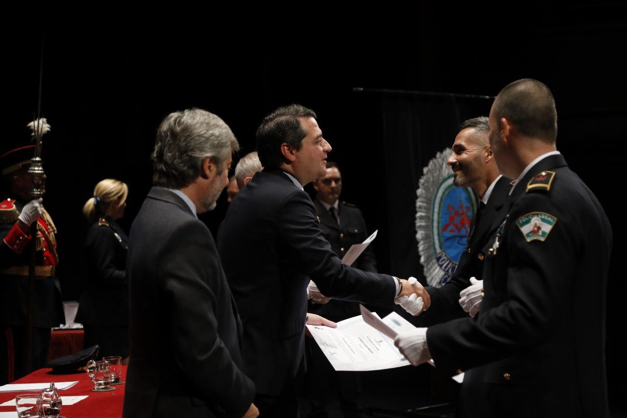 Fotos: La sobria celebración del patrón de la Policía Local de Córdoba