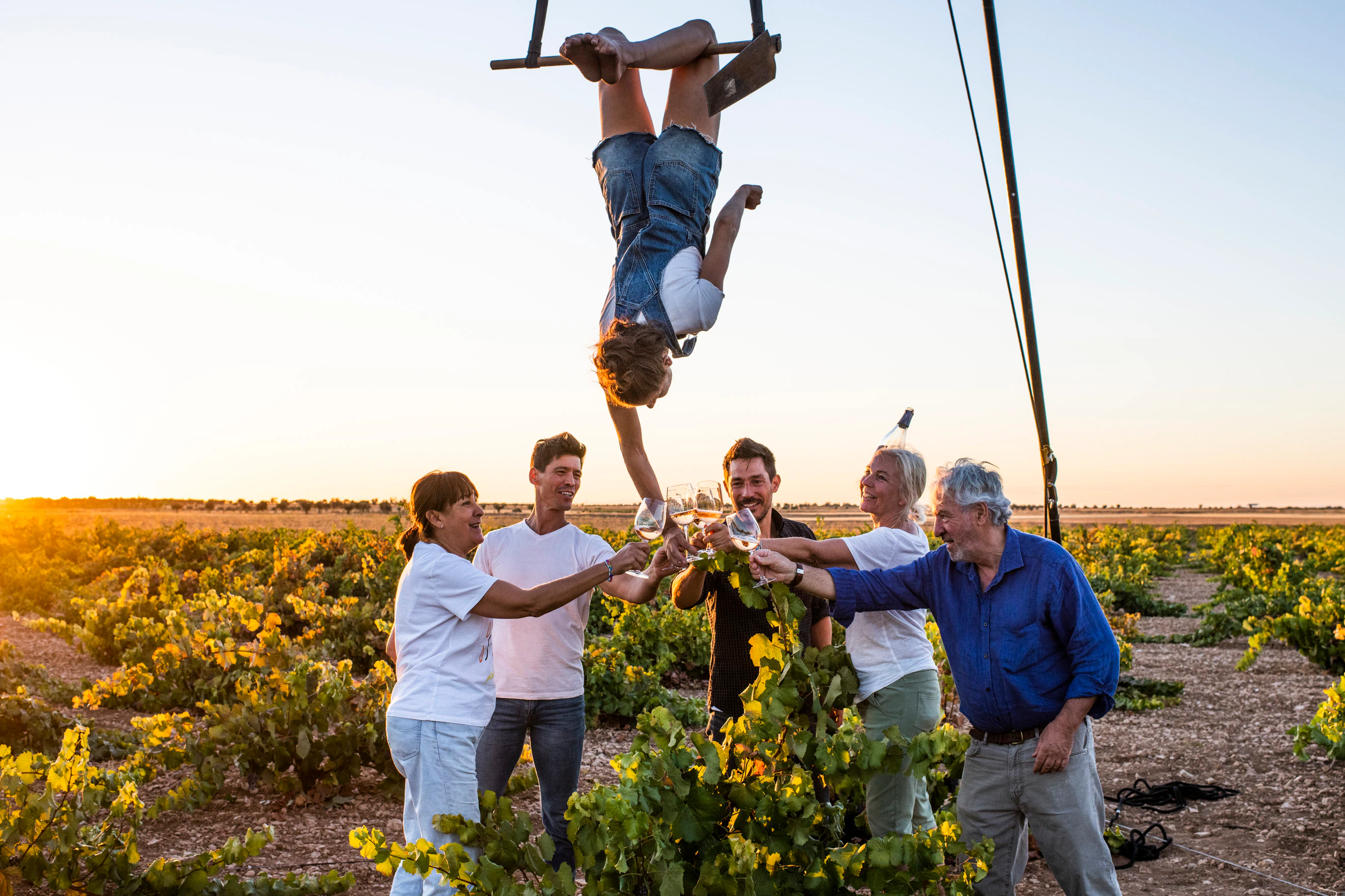 Más Que Vinos celebra sus 25 vendimias con una web renovada y el lanzamiento de la campaña 'Viticultura en equilibrio'