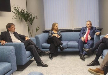 Mañueco califica el encuentro entre la vallisoletana Iratxe García y Puigdemont como una «humillación a nuestra tierra»