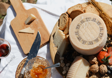 El mejor queso manchego curado se hace con leche de ovejas de raza negra en Los Yébenes (Toledo)