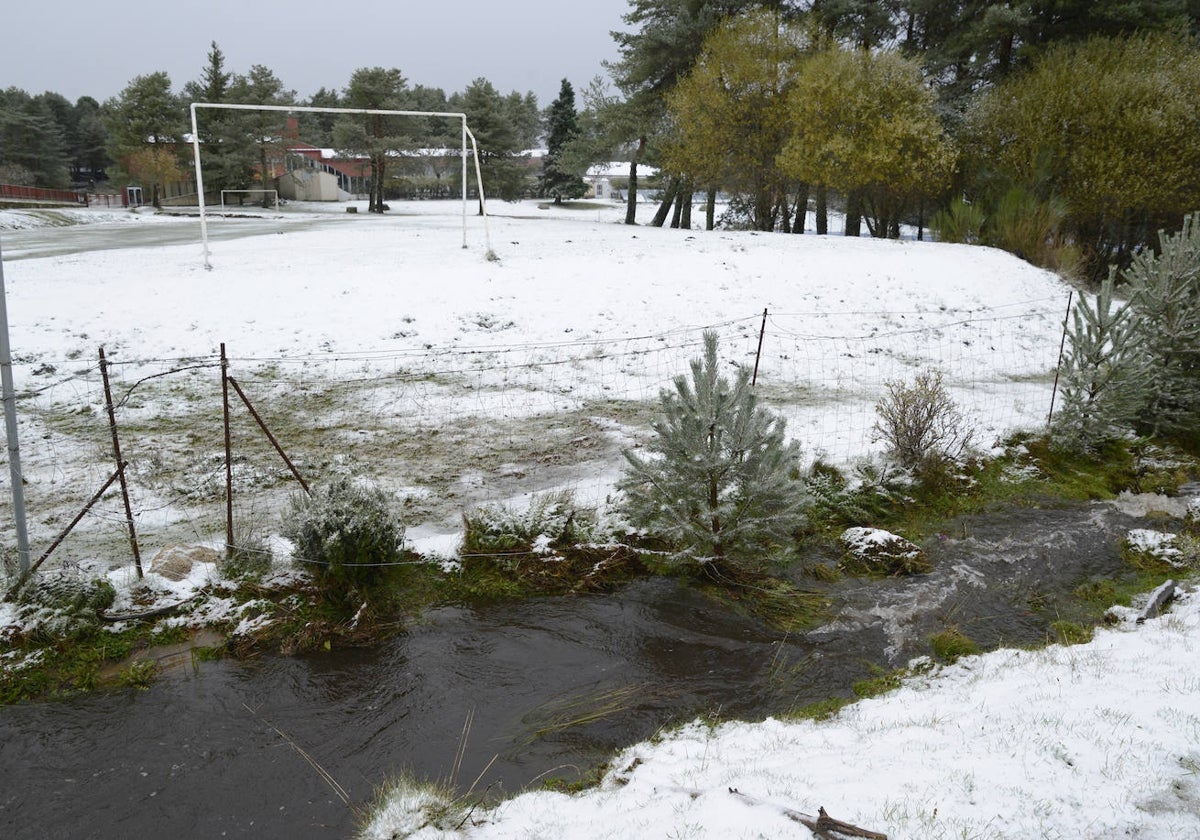 Imagen de las primeras nevadas en Pena Trevinca (Orense)