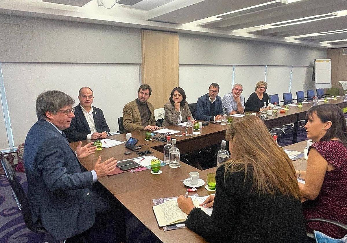 Carles Puigdemont durante la reunión con su Ejecutiva