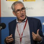 Ramón Jáuregui alza su voz y expresa sus «reservas» con los pactos de Sánchez