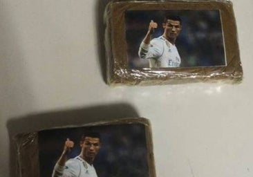 El insólito hallazgo de los Mossos durante un control: «Droga bendecida por CR7»