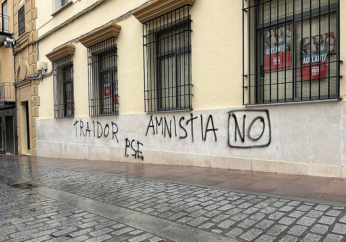 Pintada en la Casa del Pueblo de Lucena
