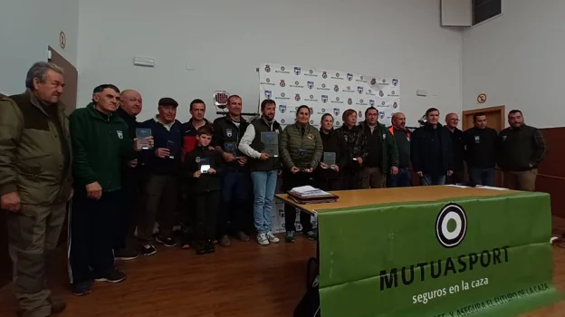 Rafael Martínez, Beatriz Fernández y Paulino Tornero, campeones de la caza menor con perros