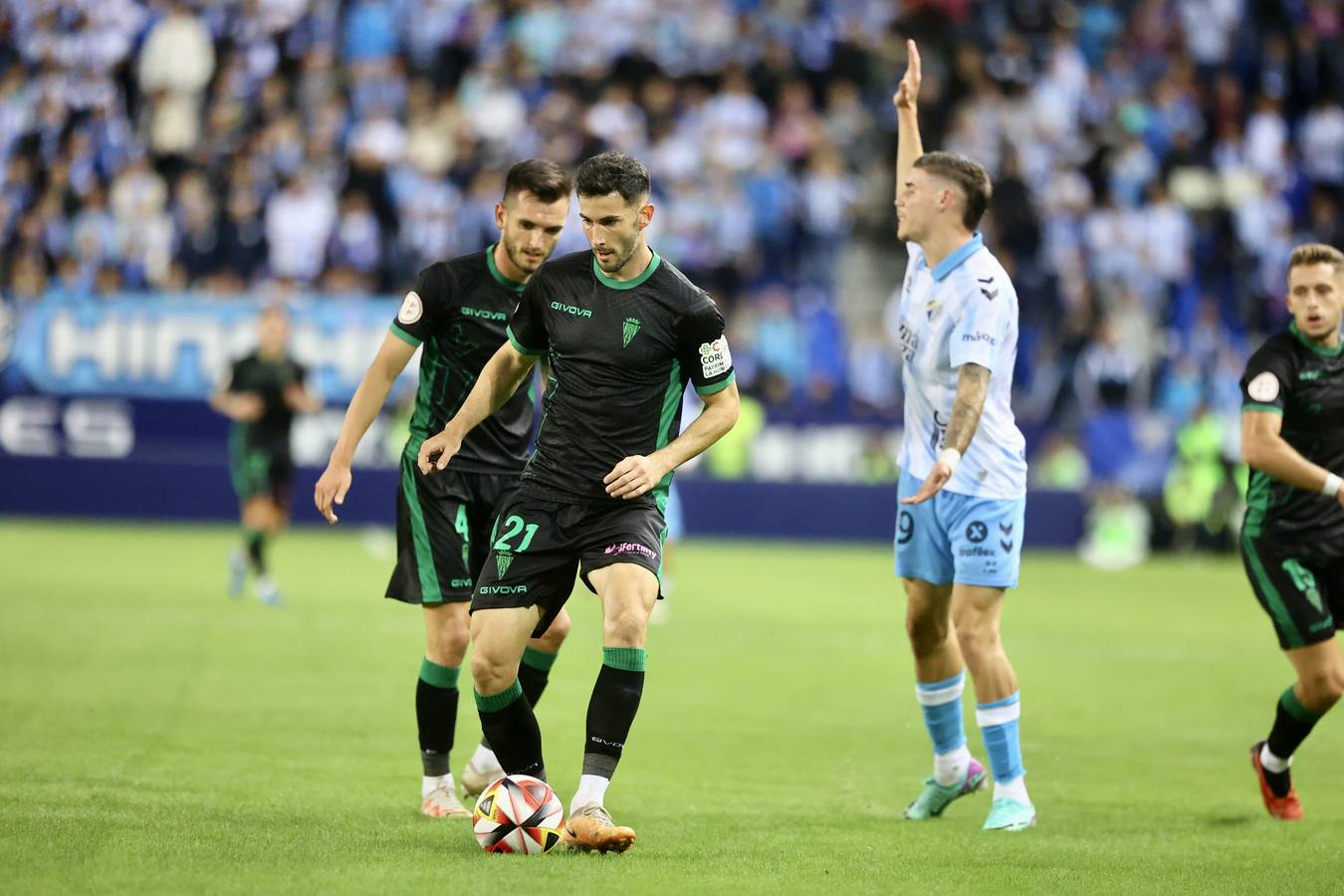 Fotos: emoción, pasión en las gradas, buen juego... el empate del Córdoba CF que supo a poco