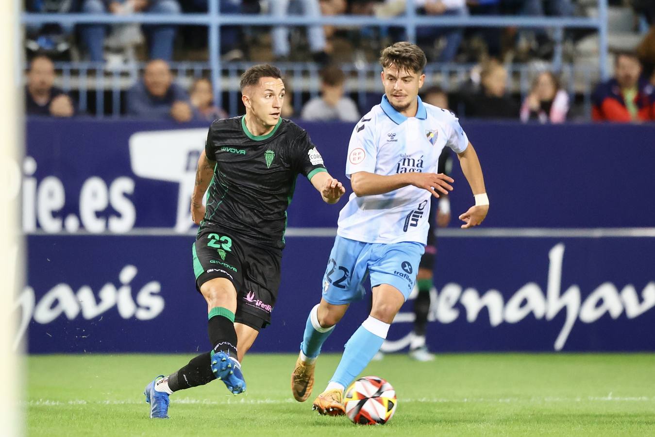 Fotos: emoción, pasión en las gradas, buen juego... el empate del Córdoba CF que supo a poco