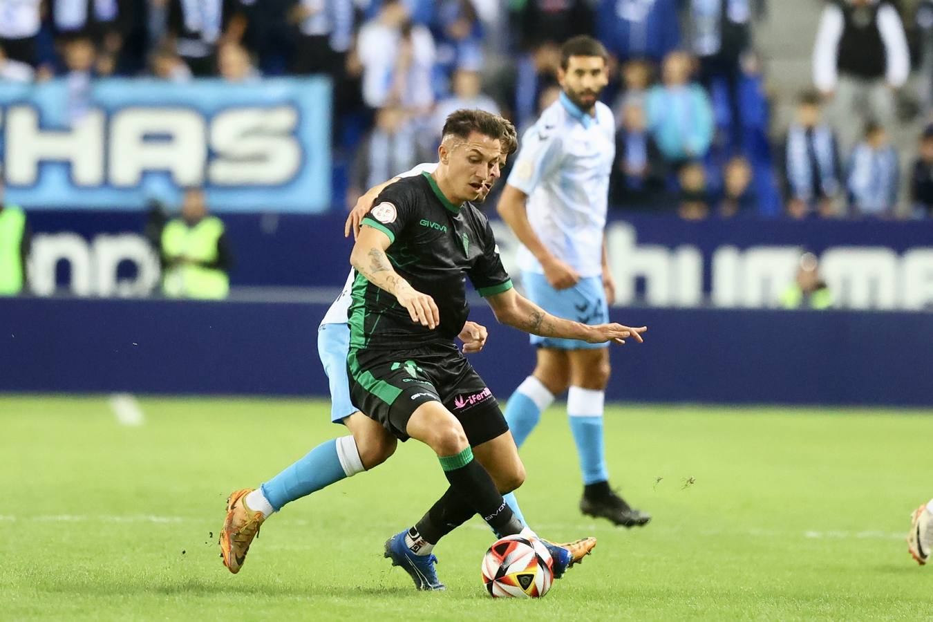 Fotos: emoción, pasión en las gradas, buen juego... el empate del Córdoba CF que supo a poco