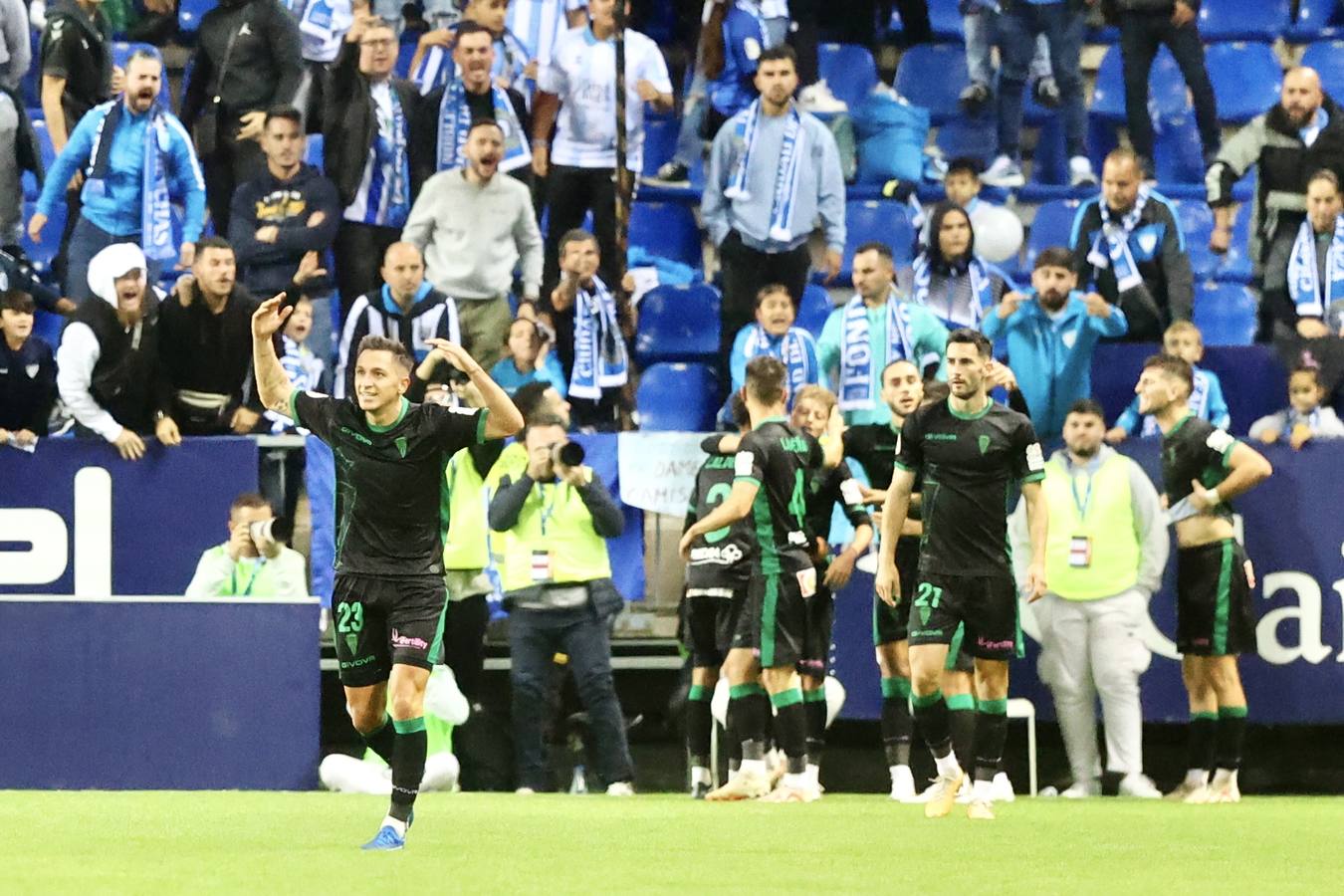 Fotos: emoción, pasión en las gradas, buen juego... el empate del Córdoba CF que supo a poco