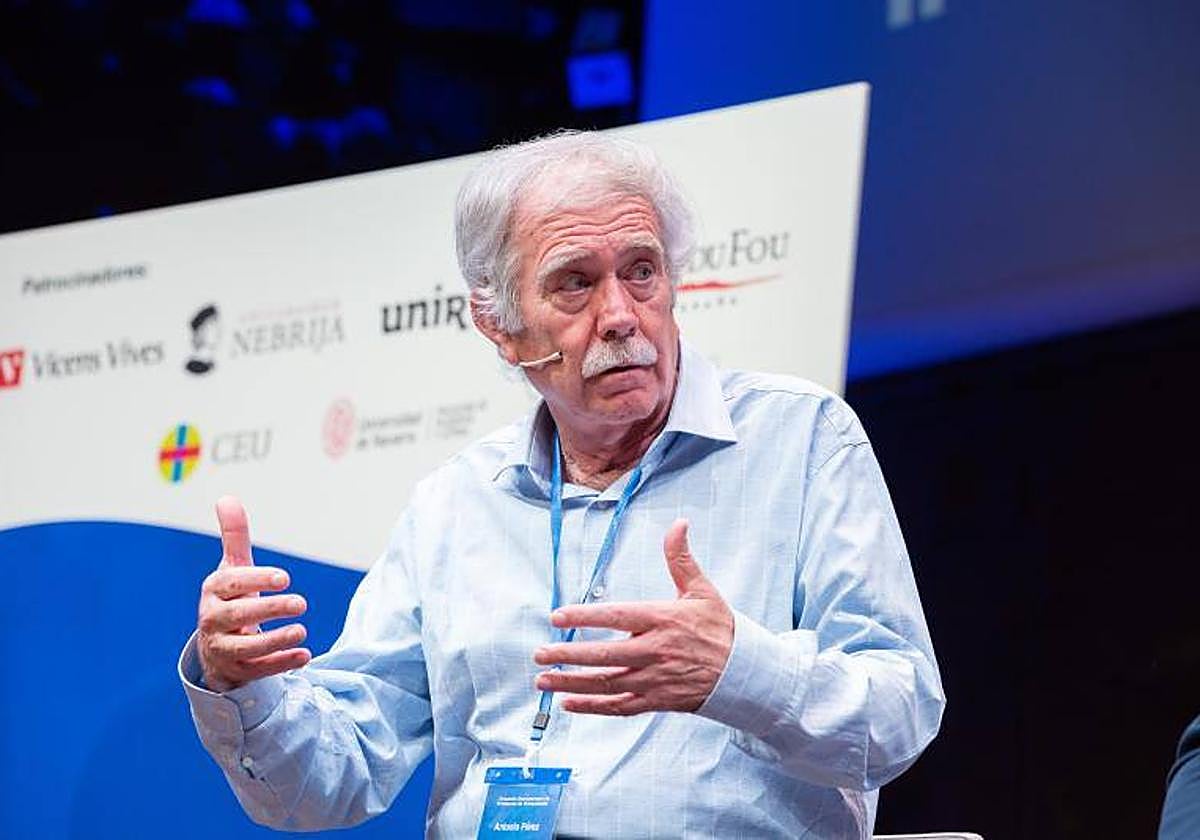 Antonio Pérez Henares