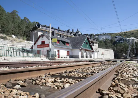 Imagen secundaria 1 - Los túneles y estaciones - Navacerrada, abajo izquierda - formarán parte de esta reforma integral de una línea de tren de montaña que cumple 100 años