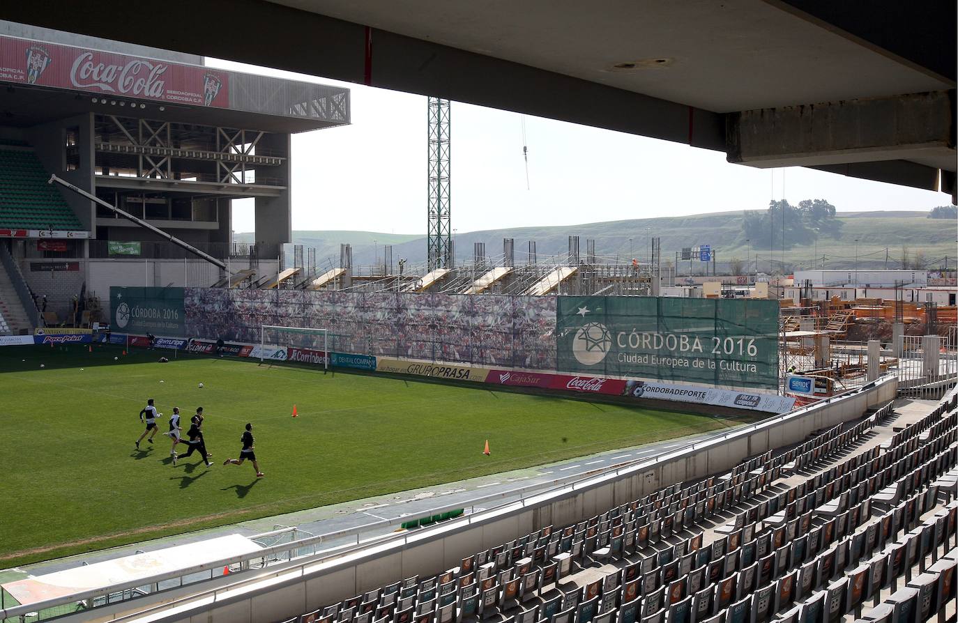 Las fotos más impactantes de los 30 años de historia del estadio El Arcángel