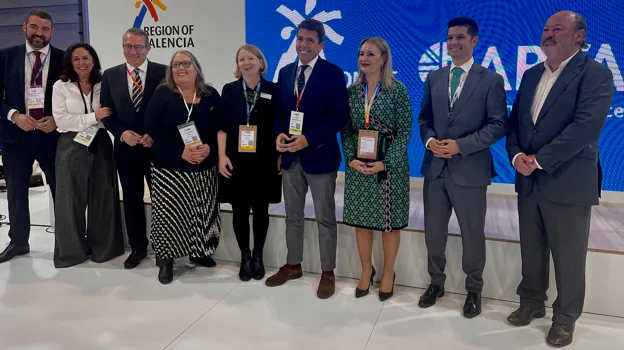 Líderes de la Generalitat y directivos del sector turístico, en el World Travel Market.