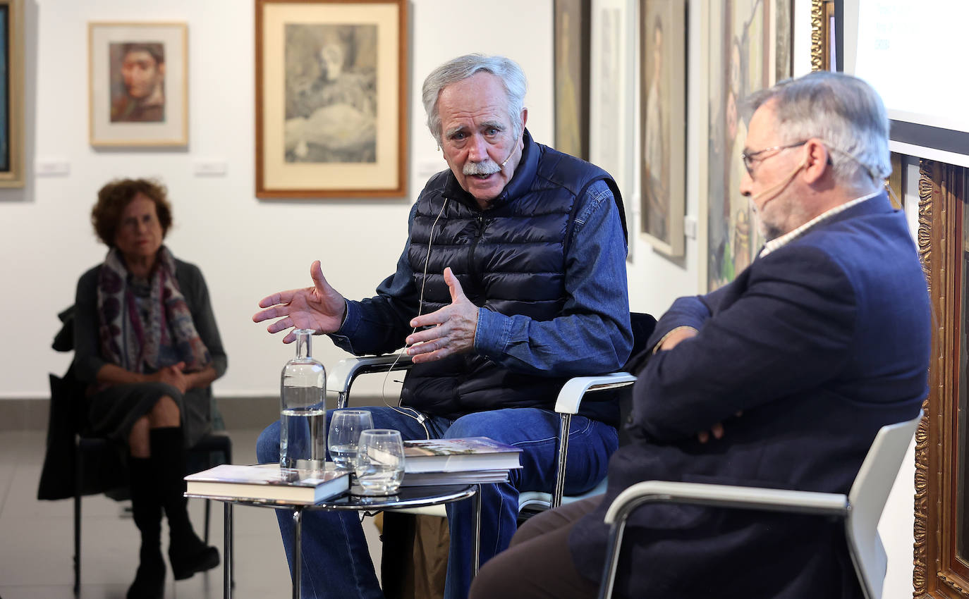 Fotos: la presentación en Córdoba de la última novela de Antonio Pérez Henares