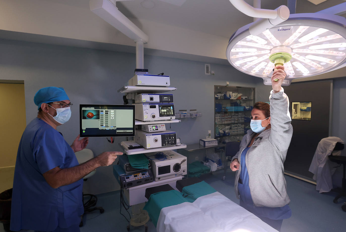 Fotos: el espectacular nuevo quirófano inteligente del Hospital Reina Sofía