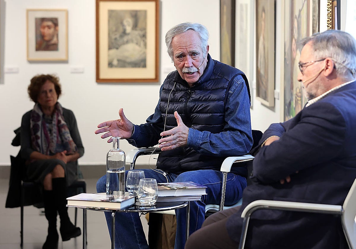 Fotos: la presentación en Córdoba de la última novela de Antonio Pérez Henares
