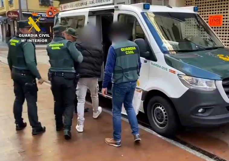 La Guardia Civil de León desarticula un grupo criminal que atacaba gasolineras en El Bierzo