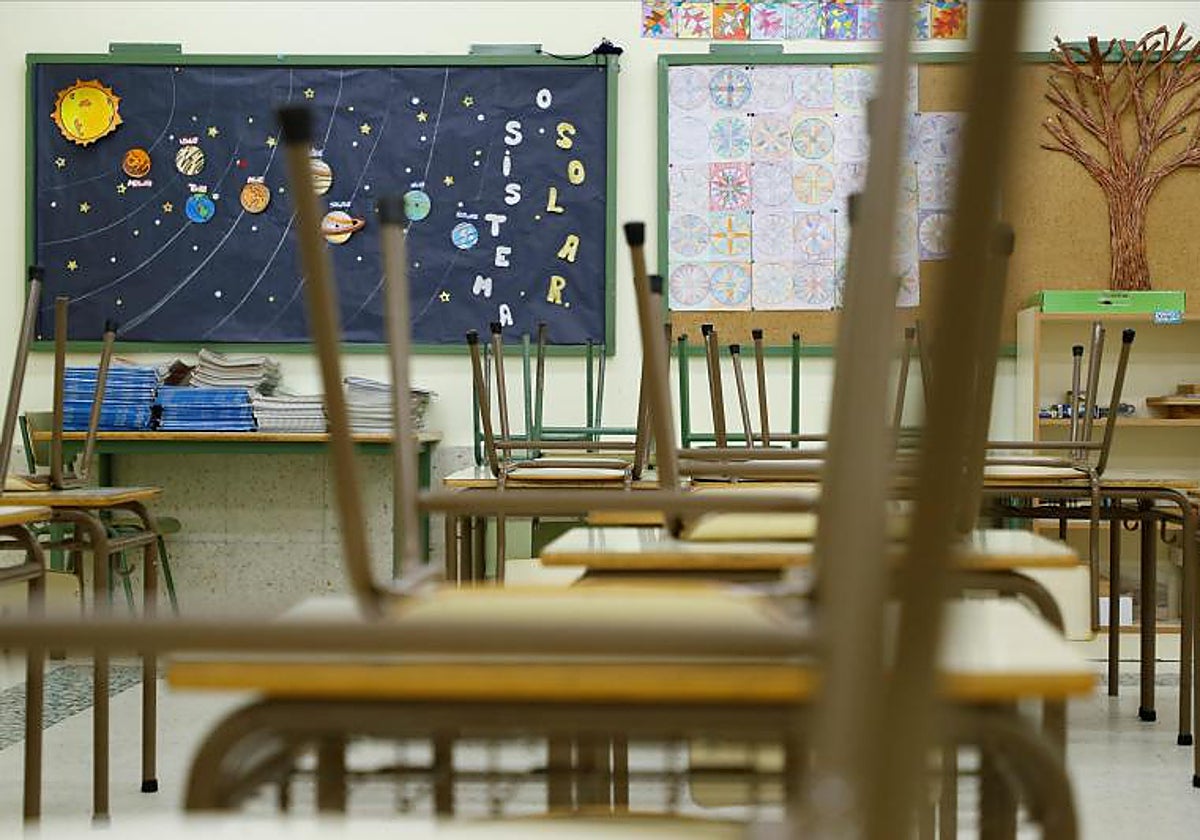 Un aula de un centro educativo valenciano, en imagen de archivo.