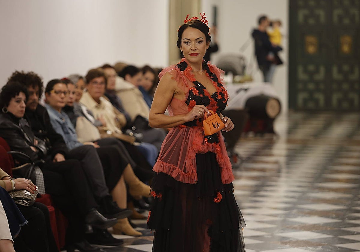 Un momento del desfile benéfico de la Asociación TDHA