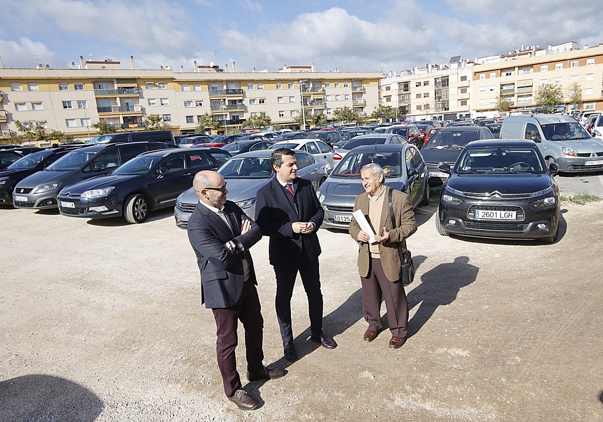 Bernardo Jordado, el alcalde y el presidente del consejo de distrito Norte