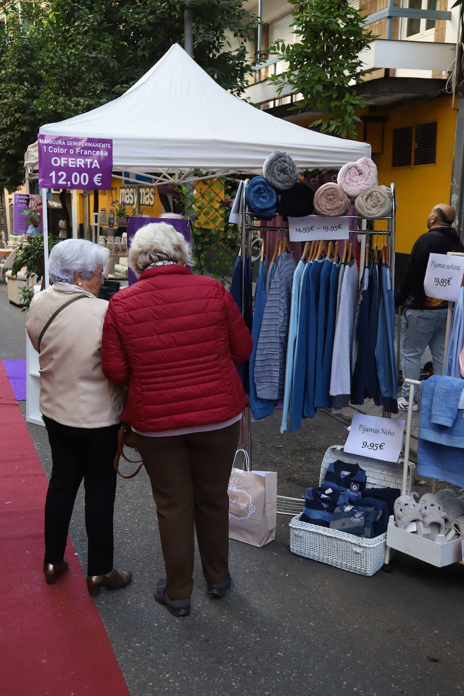 Fotos: La &#039;Shoping Garden&#039; de Ciudad Jardín lleva el comercio a la calle