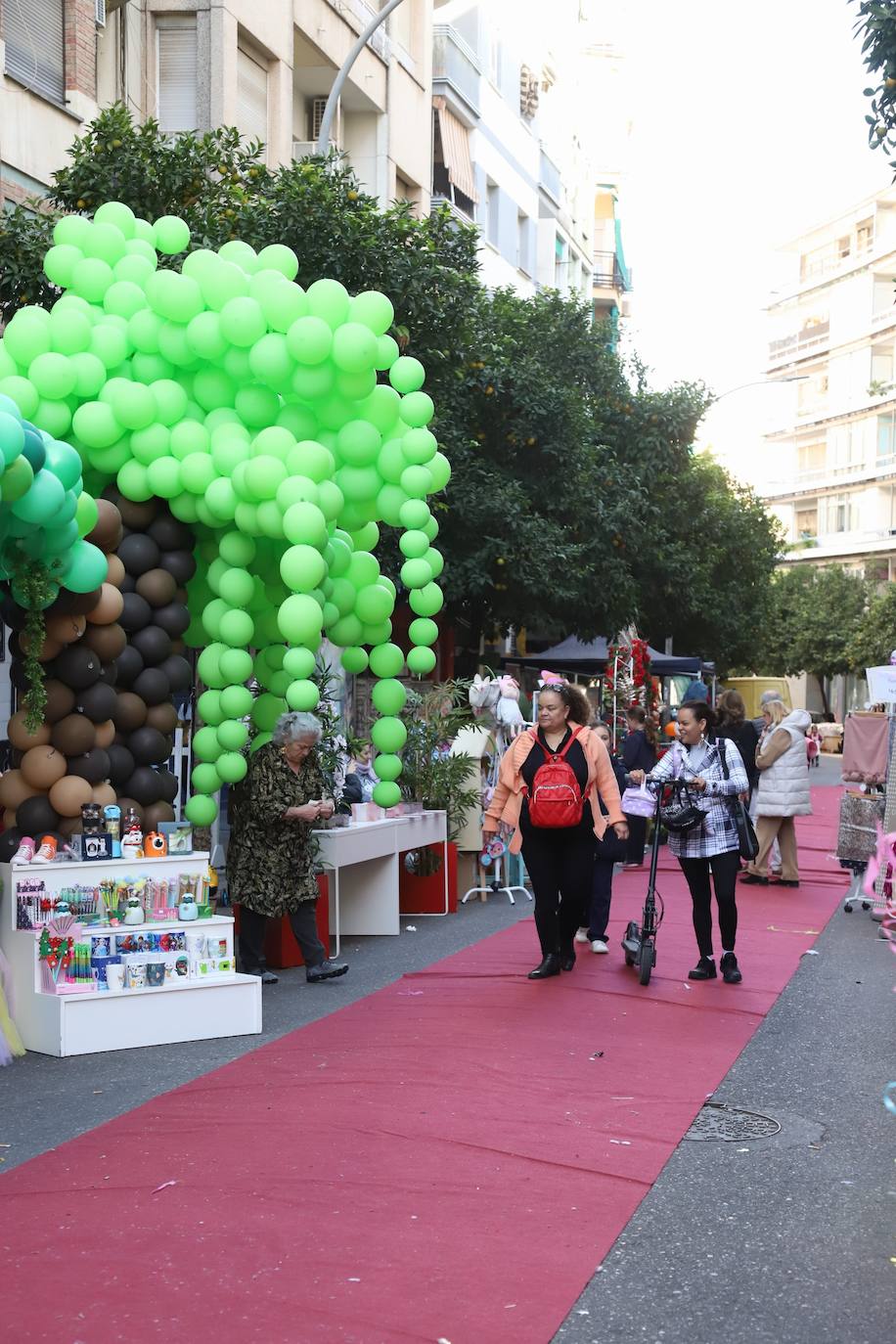 Fotos: La &#039;Shoping Garden&#039; de Ciudad Jardín lleva el comercio a la calle