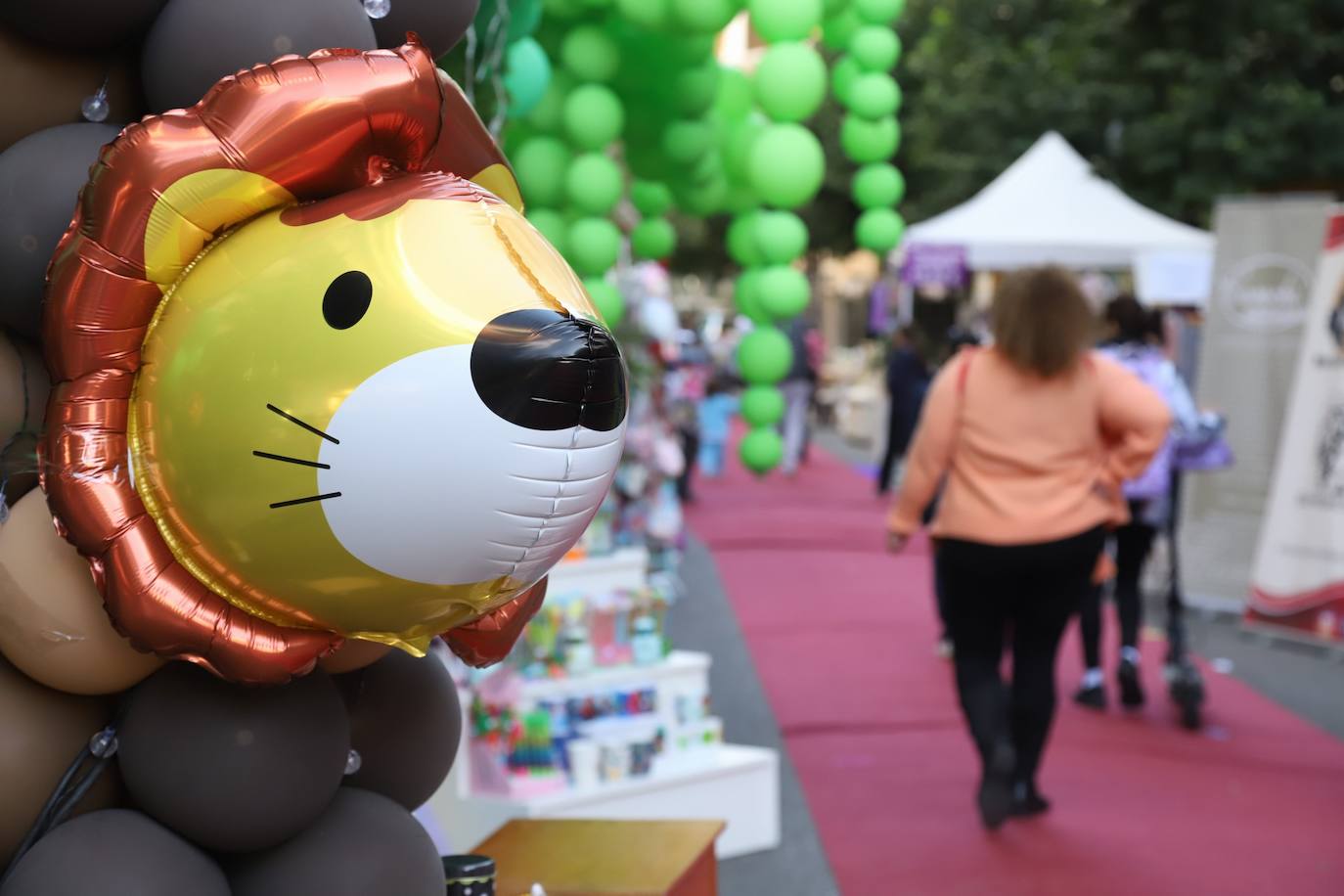 Fotos: La &#039;Shoping Garden&#039; de Ciudad Jardín lleva el comercio a la calle