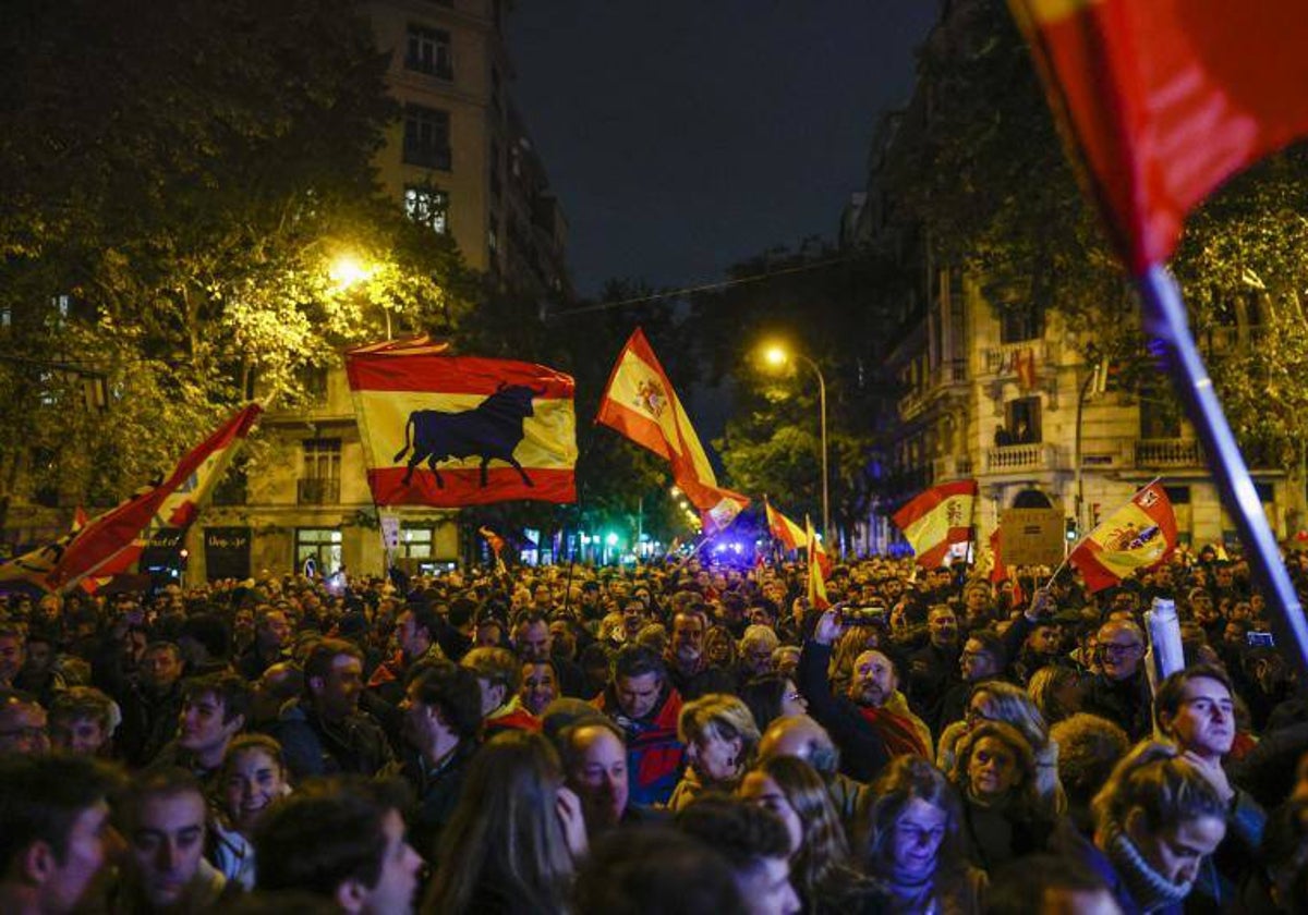 La concentración el jueves frente a la sede del PSOE en la calle Ferraz de Madrid