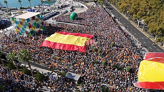 'No' masivo de Andalucía a la amnistía de Sánchez: más de 160.000 personas protestan en la calle