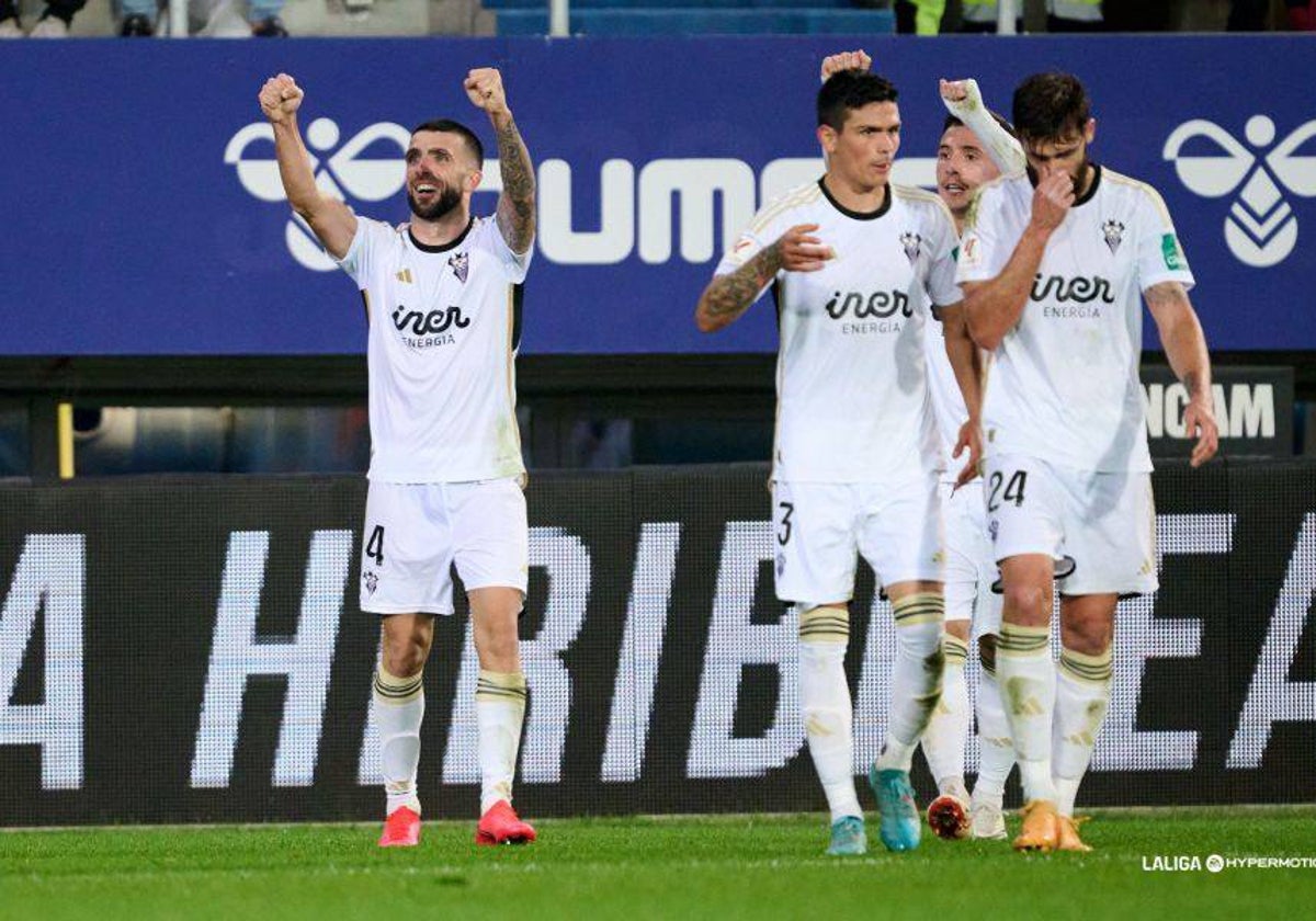 Agus Medina celebra el gol del empate