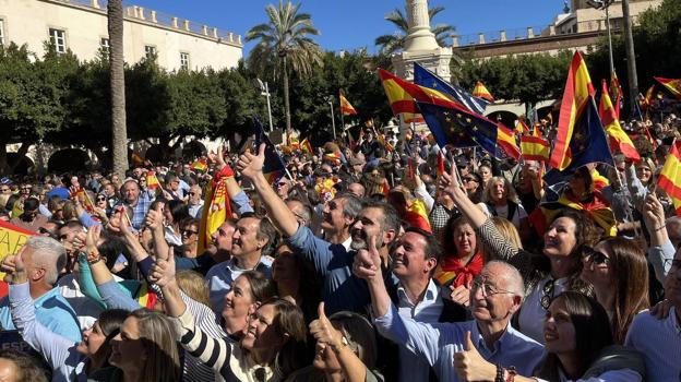 Las cifras de asistencia a las manifestaciones contra la amnistía en cada capital de España, según el PP y el Gobierno