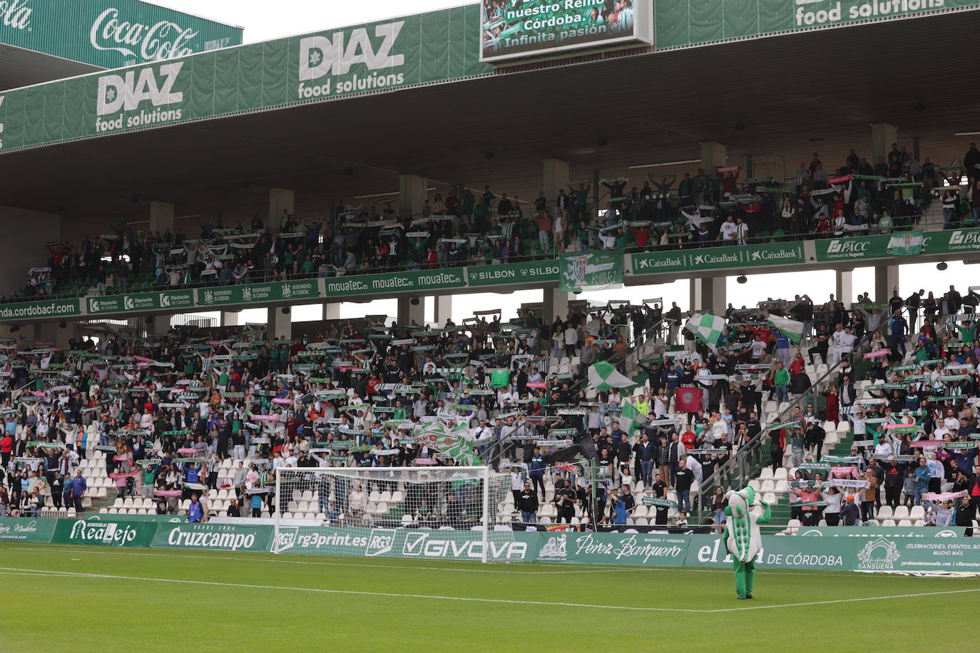 Fotos: el trepidante empate del Córdoba ante el Ceuta