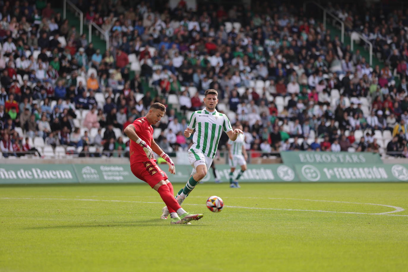 Fotos: el trepidante empate del Córdoba ante el Ceuta