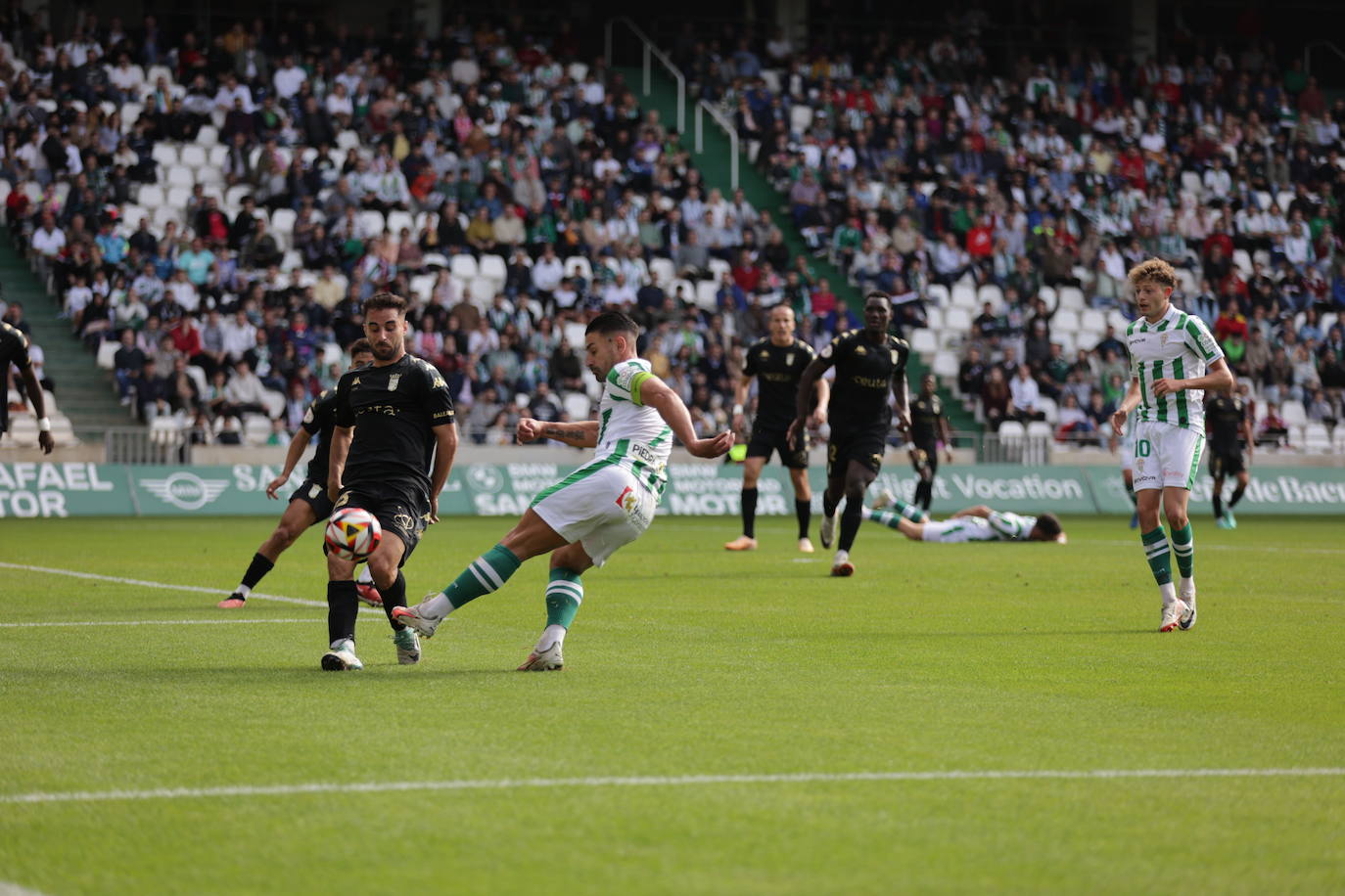 Fotos: el trepidante empate del Córdoba ante el Ceuta