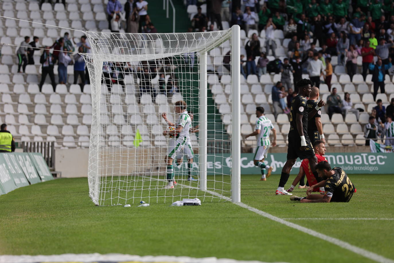 Fotos: el trepidante empate del Córdoba ante el Ceuta