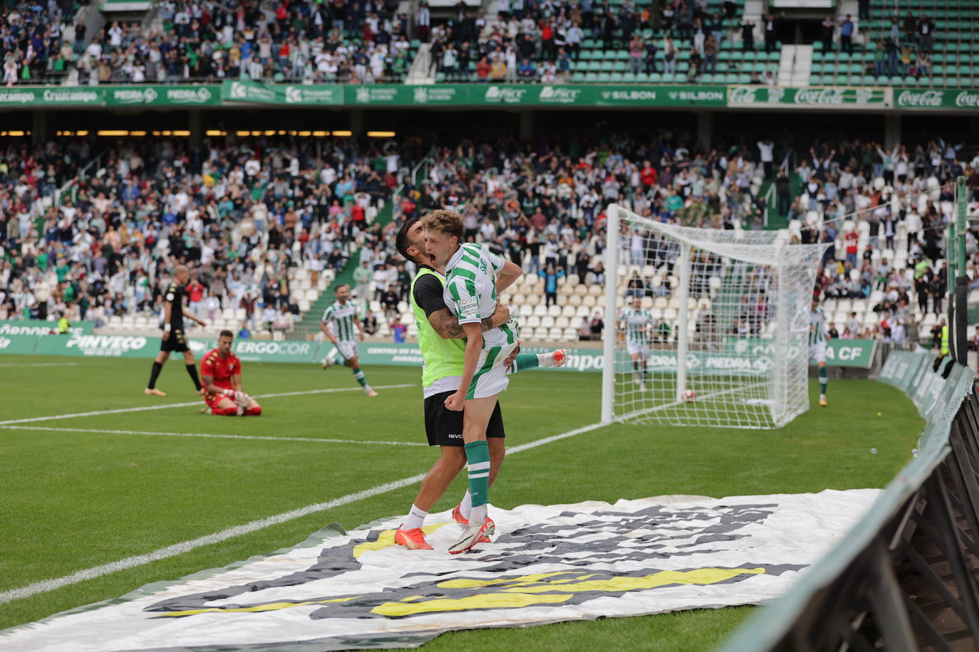 Fotos: el trepidante empate del Córdoba ante el Ceuta