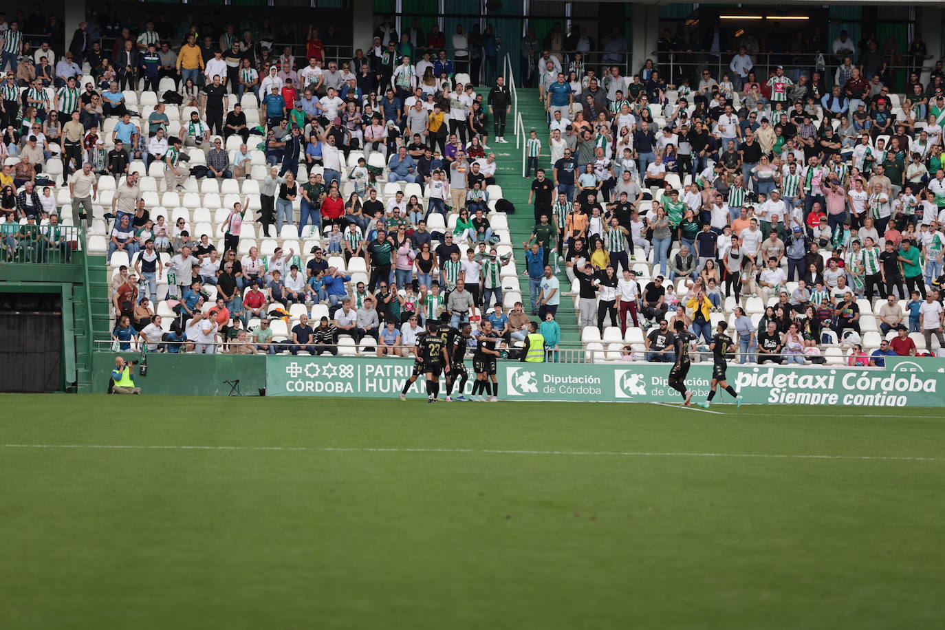 Fotos: el trepidante empate del Córdoba ante el Ceuta