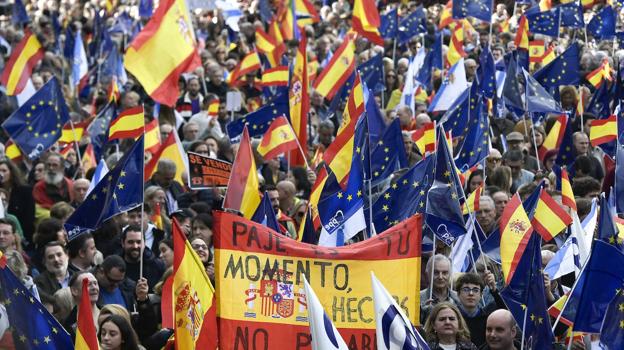 Las cifras de asistencia a las manifestaciones contra la amnistía en cada capital de España, según el PP y el Gobierno