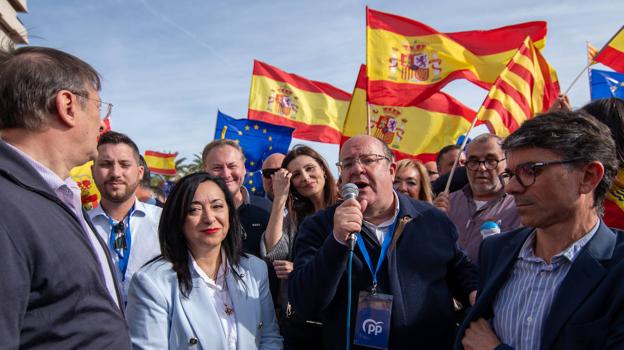 Las cifras de asistencia a las manifestaciones contra la amnistía en cada capital de España, según el PP y el Gobierno