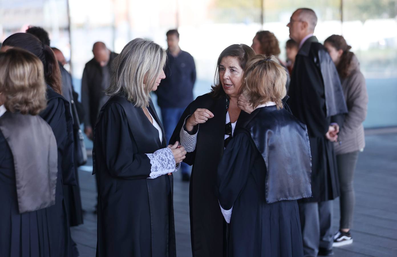 Fotos: jueces,fiscales, abogados....de Córdoba se concentran contra la amnistía pactada por Sánchez y Puigdemont