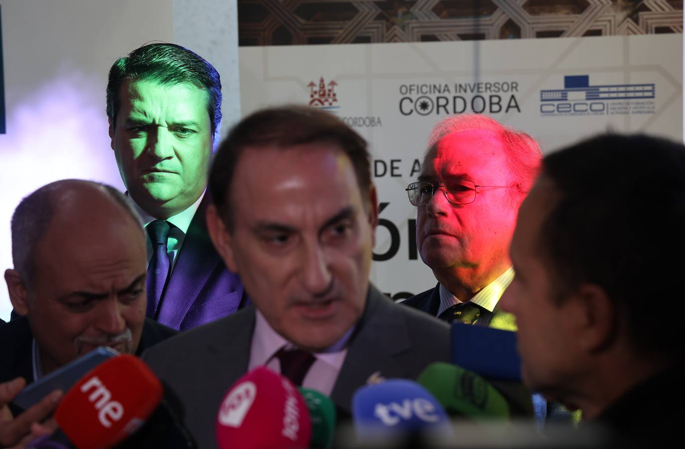 Fotos: Córdoba y la Base Logística del Ejército buscan inversores en Málaga