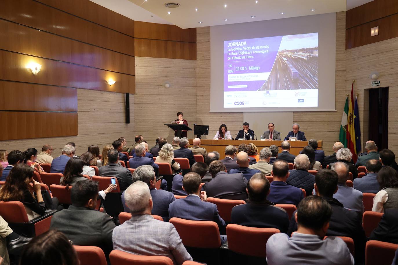 Fotos: Córdoba y la Base Logística del Ejército buscan inversores en Málaga